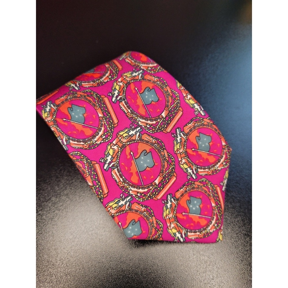 Fendi Men's Necktie Magenta Pink Crest Silk 3.75" x 57" Excellent
